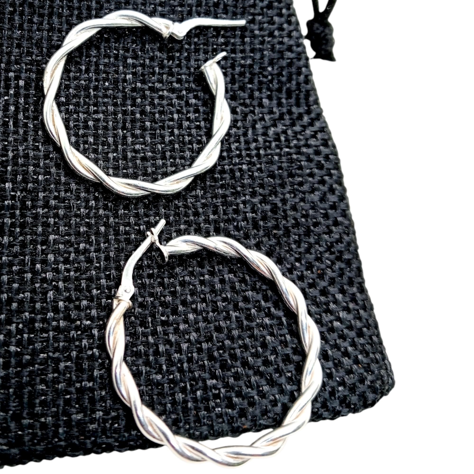 Pendientes Aro Trenzado Plata de Ley 925 Mujer – Aros Hipoalergénicos 30 mm Diseño Elegante Ligero – Hechos a Mano por WORLD GOBLINS - Imagen 6