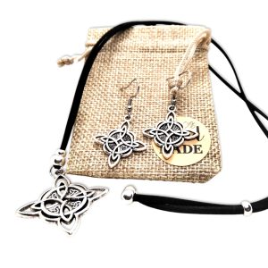 WORLD GOBLINS Conjunto Nudo de Bruja Color Plata | Collar y Pendientes en Antelina Negra 3mm | Protección y Suerte, Estilo Wicca para Mujer | Hecho a Mano | Regalo Original (NUDO DE BRUJAS)