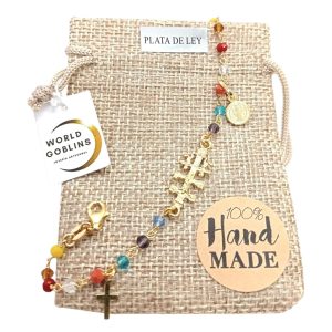 WORLD GOBLINS Pulsera Cruz de Caravaca, San Benito y Cruz Clásica Plata 925 con Piedras Chakras de Colores, Chapada en Oro 18K – Hecha a Mano en Córdoba. Joyas Artesanales. Regalos, Joyería Original