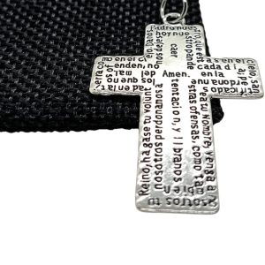WORLD GOBLINS Cruz Cristiana con Padre Nuestro en Relieve | Colgante Religioso Grande 50x32 mm Chapado en Plata | Joyería Cristiana Hombre Mujer | Regalo Comunión Confirmación