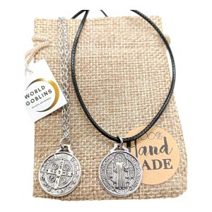 Regalo para Parejas Collares San Benito Apóstol | Set 2 Medallas de Protección Espiritual | Cadena Acero Inoxidable 316L 50 cm + Cordón Negro Ajustable | Amuleto Religioso Hombre Mujer Unisex