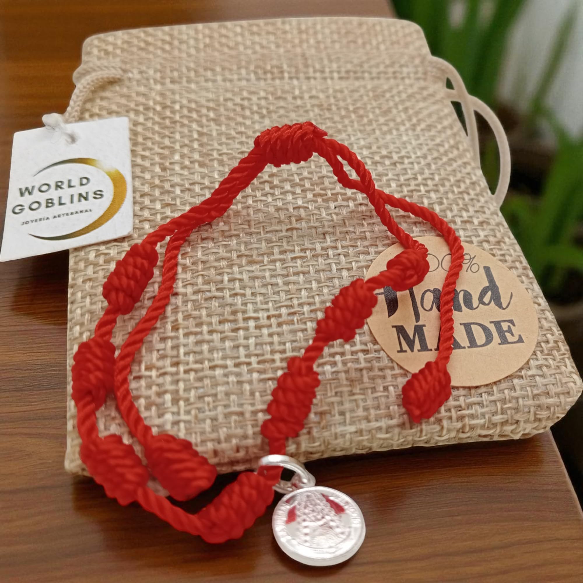 WORLD GOBLINS Pulsera de hilo rojo y Virgen del Rocio Plata 925. Suerte y Proteccion. Brazalete Rociero, Parejas y Amistad. Ajustable. Regalos Originales Religiosos (Virgen del Rocio 925) - Imagen 5