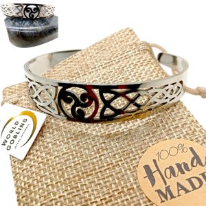 WORLD GOBLINS Pulsera Trisquel Celta Acero Inoxidable 316L | Brazalete Abierto Ajustable Hombre Mujer | Símbolo Vikingo, Celta, Amuleto de Energía y Protección | (ACERO Trisquel Celta)
