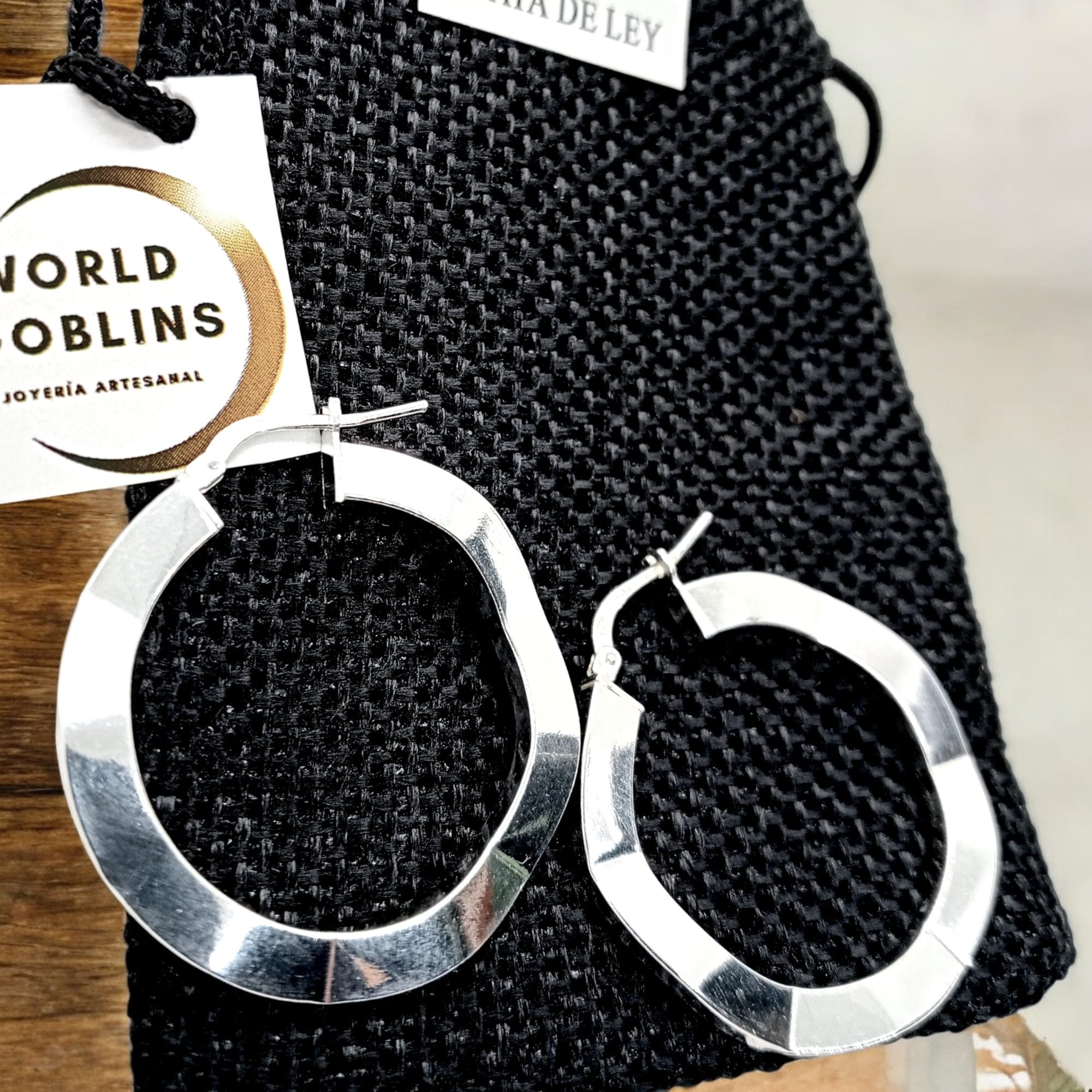 Pendientes Minimalistas Aro Plata 925 Mujer – Aros Diseño con Pliegue Hechos a Mano, Aro Look Plano "34mm" Joyería Artesanal con Caracter - Imagen 5